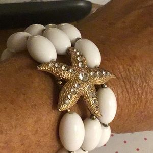 Bracelet Starfish white & gold bracelet with stones gold starfish. Stret…